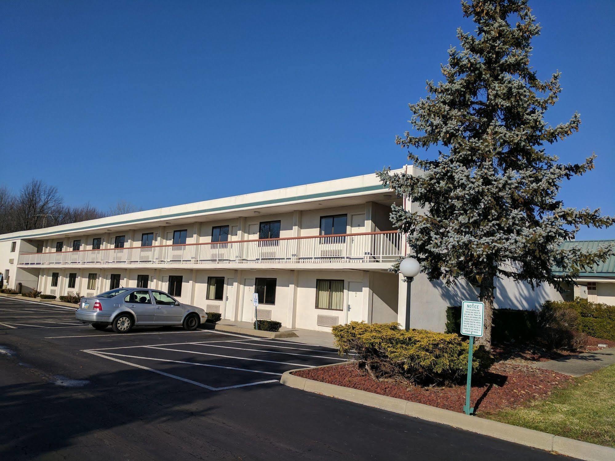Sprucewood Inn 伊利里亚 外观 照片